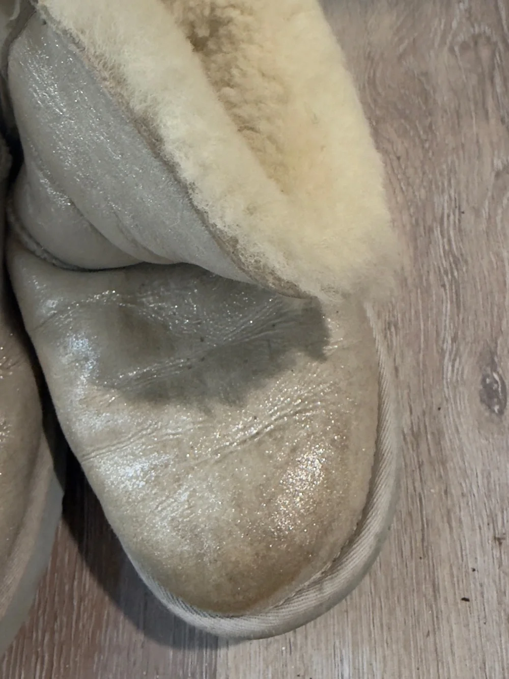 UGG Australia Classic Sheepskin Boots Women’s Size 8 Fair Condition Authentic